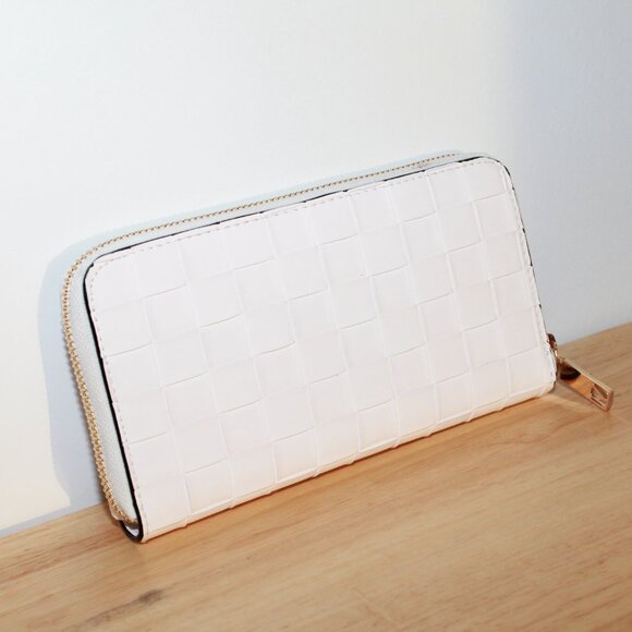 Victoria's Secret Wallet - Picture 6 of 6